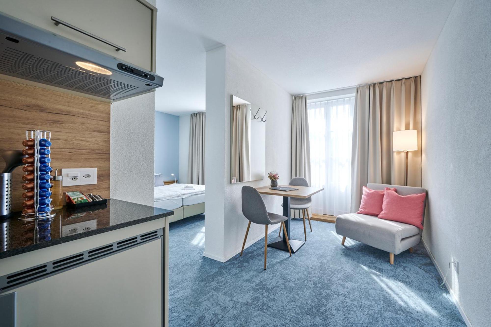 Aparthotel Krone - Self Check-In Unterseen Kültér fotó