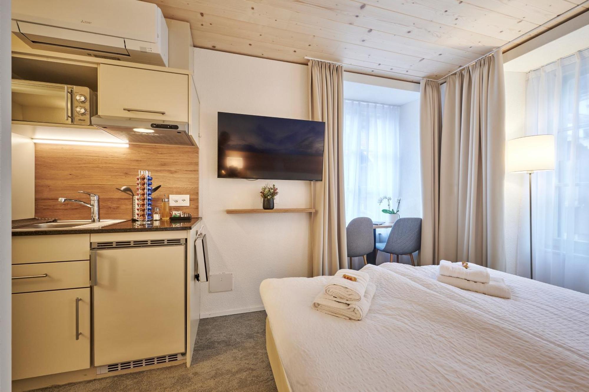 Aparthotel Krone - Self Check-In Unterseen Kültér fotó